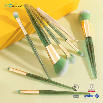 Manija plástica del color verde del sistema de cepillo del maquillaje de la etiqueta privada 7pcs con las pinzas de la belleza