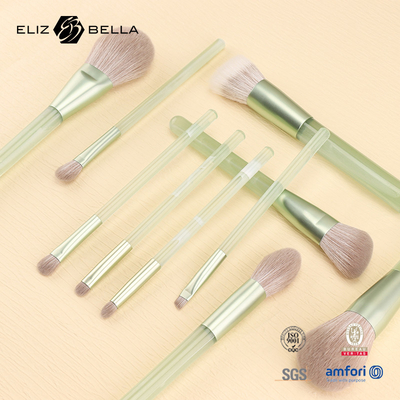 Set de cepillos de maquillaje para amantes del maquillaje.