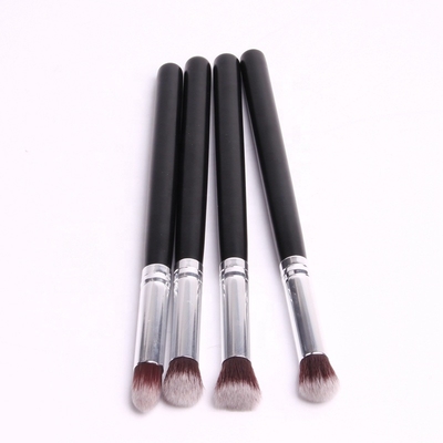 Juego de brochas de maquillaje de viaje con logotipo personalizado para una aplicación de maquillaje profesional