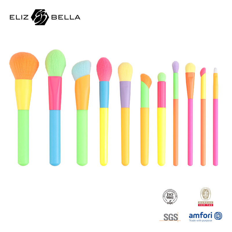 12 PCS cepillos de maquillaje con mango de madera de colores y ferrule LOGO personalizado aceptado