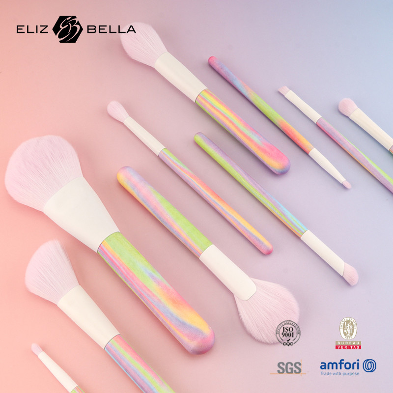 Nuevo diseño de lujo de maquillaje con pinceles de mango de madera con impresión a prueba de agua, etiqueta privada, pedidos OEM / ODM bienvenidos